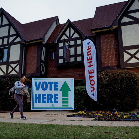 Αμερικανικές εκλογές: Περίπου 82 εκατομμύρια Αμερικανοί ψήφισαν πρόωρα