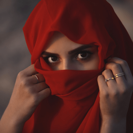 Ελβετία: Η «απαγόρευση της μπούρκα» θα τεθεί σε ισχύ από το 2025