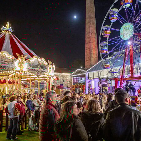 Μεγάλα Εγκαίνια στο The Christmas Factory με την κορυφαία pop star Έλενα Παπαρίζου και τον Mente Fuerte.