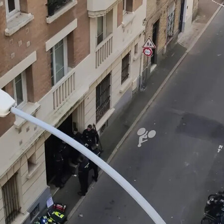 Συναγερμός στο Παρίσι - Ιδιοκτήτης εστιατορίου κρατάει ομήρους στο 15ο διαμέρισμα 