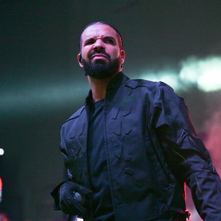 Ο Drake κινείται νομικά απέναντι στη δισκογραφική του Κέντρικ Λαμάρ για το «Not Like Us»