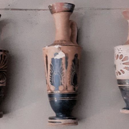 Πάνω από 100 αρχαιότητες αποκαλύφθηκαν σε υπόγειο καταστήματος της Εθνικής Πινακοθήκης