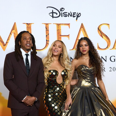 Jay-Z και Beyoncé με την κόρη τους Blue Ivy στην πρεμιέρα του «Mufasa: The Lion King»
