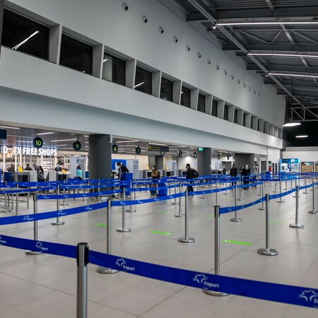 Πρωτοφανές περιστατικό στο αεροδρόμιο «Μακεδονία» - «Ένας άνθρωπος βαρούσε έναν άλλο με μανία στο κρανίο»