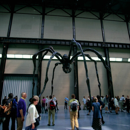 Tate Modern: Το διάσημο γλυπτό αράχνη της Louise Bourgeois επιστρέφει