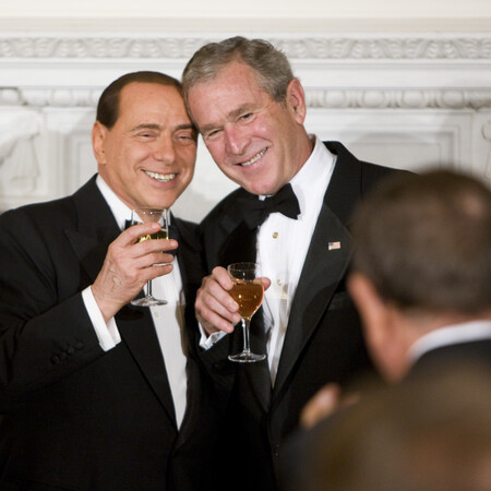 «Γκάφες» στο τραπέζι: 6 φορές που η «διπλωματία του φαγητού» πήγε στραβά