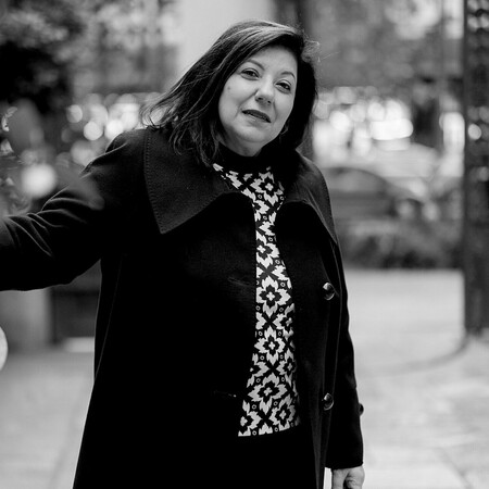 Η Ιωάννα Μπουραζοπούλου γράφει έργα του φανταστικού για τους ακραία ρεαλιστικούς καιρούς μας