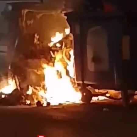 Ψαχνά: Έβαλαν φωτιά σε κάδο που είχε μέσα κουτάβια