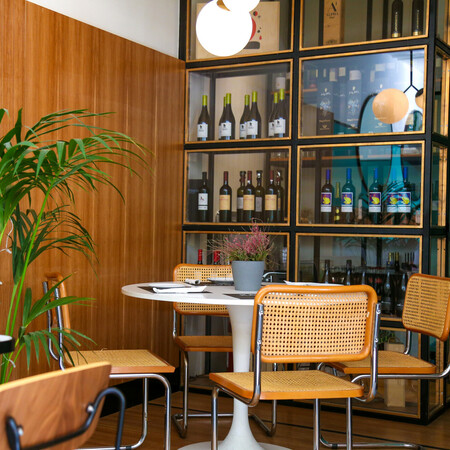 Κάρολος: Το μοναδικό wine bar της Νέας Σμύρνης