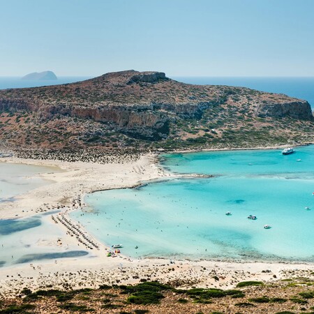 Το Ελαφονήσι είναι η καλύτερη παραλία στον κόσμο για το 2025, σύμφωνα με το TripAdvisor