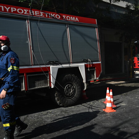 Φωτιά σε parking στα Γιαννιτσά: Κάηκαν τέσσερα φορτηγά