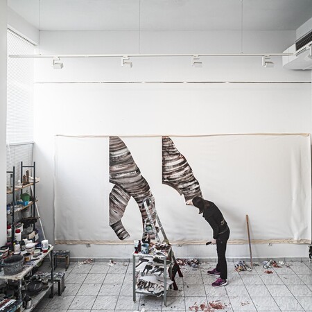 Οι φωτογραφίες της Χλόης Ακριθάκη γίνονται έκθεση στο Μουσείο Μπενάκη 