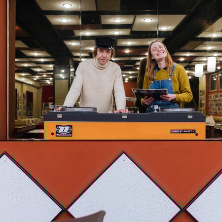 To Record Club δεν είναι απλώς ένα δισκάδικο