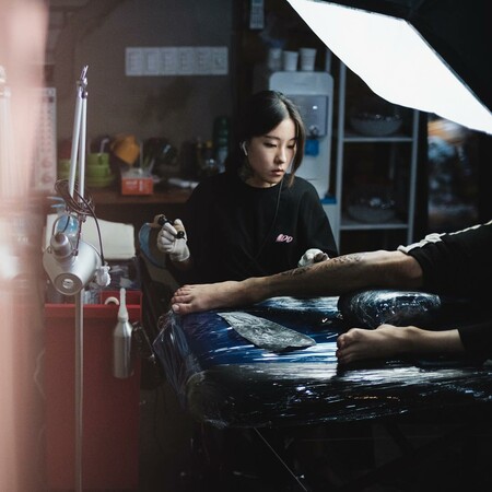 Γνωρίστε τις γυναίκες tattoo artist που αμφισβητούν τους αυστηρούς νόμους της Ν. Κορέας