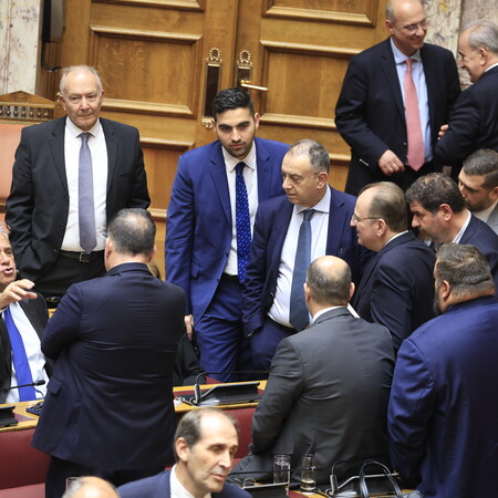 Βουλή: Απορρίφθηκε η πρόταση δυσπιστίας με 157 ψήφους κατά και 136 υπέρ