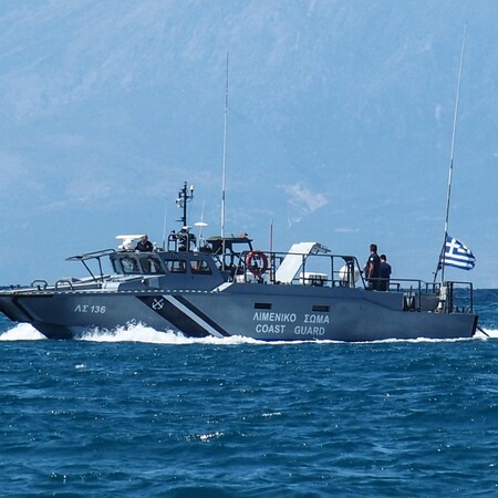 Σαρωνικός: Γυναίκα φέρεται να έπεσε στη θάλασσα από πλοίο