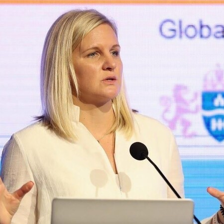 ΔΟΕ: Νέα πρόεδρος η Κίρστι Κόβεντρι - Η πρώτη γυναίκα επικεφαλής της Επιτροπής
