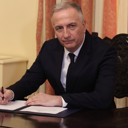 Σταύρος Καλαφάτης: Ορκίστηκε υφυπουργός Ανάπτυξης στη θέση Δοξιάδη