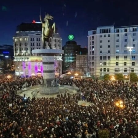 Βόρεια Μακεδονία: Νέα μεγάλη πορεία διαμαρτυρίας για τους 59 νεκρούς - «Τα κέρδη σας, οι ζωές μας»