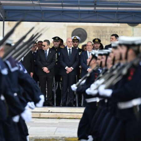 Έρευνα από το ΓΕΝ για εθνικιστικά συνθήματα στην παρέλαση