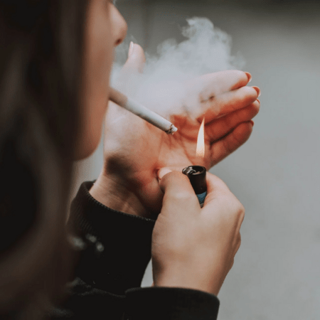 Βέλγιο: Σε εφαρμογή το νέο αυστηρό νομοθετικό πλαίσιο κατά του καπνίσματος – Τι προβλέπει