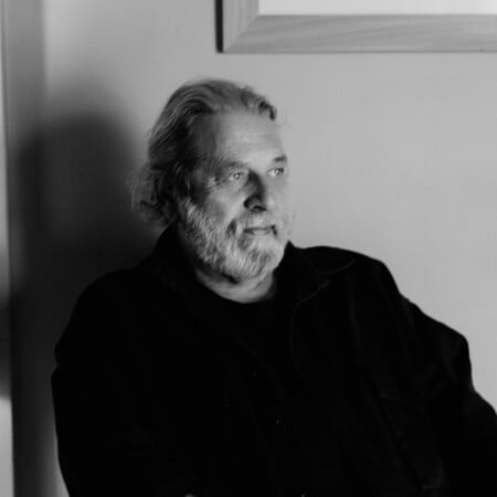 Ο Νίκος Οικονομόπουλος βρήκε στη φωτογραφία έναν λόγο για να ζει