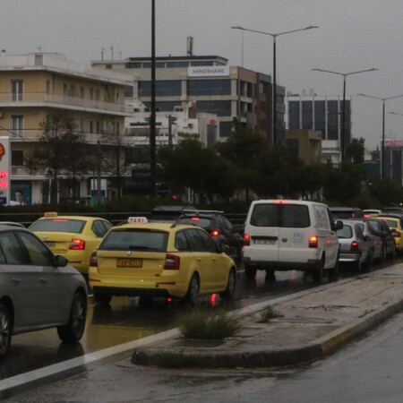 Κίνηση τώρα: Μεγάλα προβλήματα για τους οδηγούς στο κέντρο