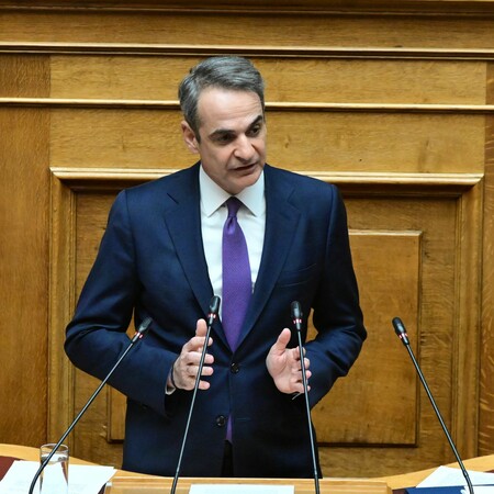 Βουλή- Live: Η συζήτηση για την αμυντική πολιτική και τα εξοπλιστικά – Ομιλίες Πρωθυπουργού και αρχηγών