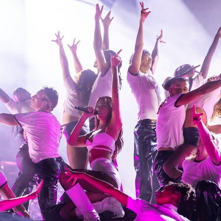 Η Dua Lipa έκλεισε το πρώτο σκέλος της παγκόσμιας περιοδείας της με μια μεγάλη έκπληξη