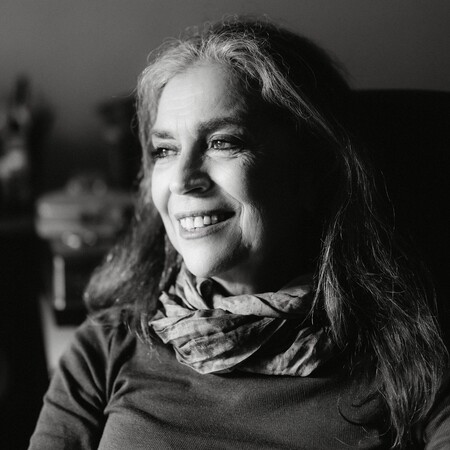 Σαβίνα Γιαννάτου: «Μια καλή κριτική κινητοποιεί κι άλλους ανθρώπους, και μαζί τους κινητοποιείσαι κι εσύ»