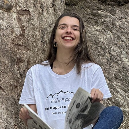 Η Φωτεινή γύρισε στο χωριό και έφτιαξε μια εφημερίδα από το μηδέν