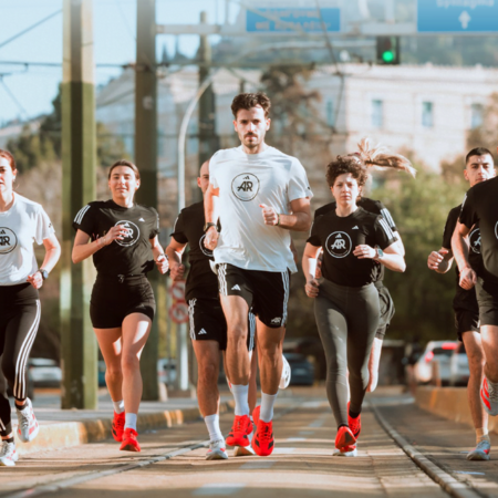 Η adidas «τρέχει» για καλό σκοπό στο Wings for Life World Run 2025