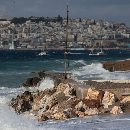 Απαγορευτικό απόπλου για ορισμένα δρομολόγια λόγω ισχυρών ανέμων