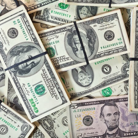 Σικάγο: Τσάντες με 300.000 δολάρια έπεσαν από θωρακισμένο φορτηγό