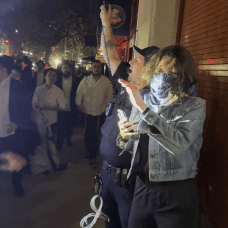 Επίθεση σε γυναίκα από όχλο ορθόδοξων Εβραίων μετά από διαμαρτυρία στη συναγωγή του Μπρούκλιν