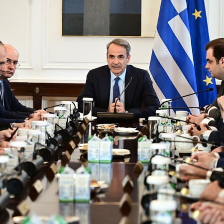 Μητσοτάκης στο υπουργικό για σιδηρόδρομο: Θα αλλάξουν όσα δεν άλλαξαν εδώ και δεκαετίες