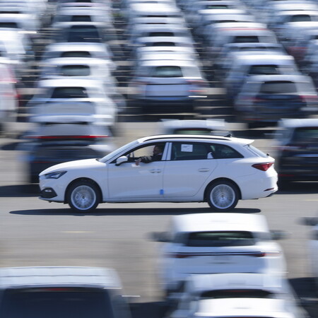 Να μειώσει τις επιπτώσεις των δασμών στην αυτοκινητοβιομηχανία, επιδιώκει τώρα ο Τραμπ