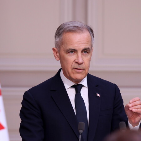 Καναδάς: «Να μην ξεχάσουμε την προδοσία των ΗΠΑ», δηλώνει ο Κάρνεϊ στη νικητήρια ομιλία
