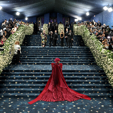 Met Gala 2025: 25 εμφανίσεις μαύρου στυλ που θα μείνουν αξέχαστες