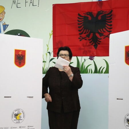 Εκλογές στην Αλβανία: Καταγγελίες για εξαγορά ψήφων και εμπλοκή οργανωμένου εγκλήματος