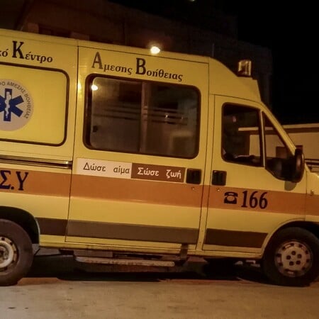 Θεσσαλονίκη: 25χρονη εντοπίστηκε βαριά τραυματισμένη σε πεζοδρόμιο