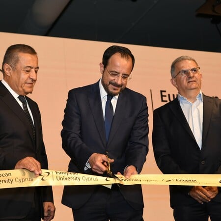Εγκαινιάστηκε το νέο κτίριο του Ευρωπαϊκού Πανεπιστημίου Κύπρου