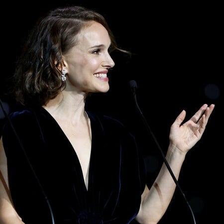 Η Νάταλι Πόρτμαν εξηγεί γιατί θέλει να ζει στο Παρίσι και όχι στο Χόλιγουντ