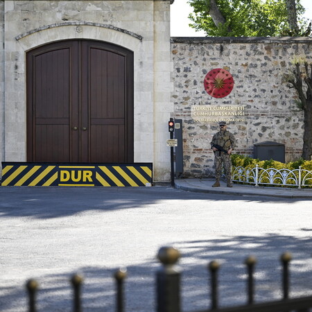 Ρωσία - Ουκρανία: Στις 12:30 η συνάντηση στην Κωνσταντινούπολη