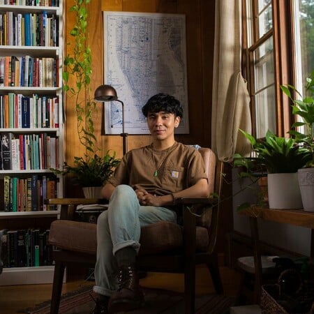 O Ocean Vuong έβλεπε μικρός το σόου της Όπρα. Σήμερα ο συγγραφέας του μήνα στην εκπομπή της/ Το νέο μυθιστόρημα του Ocean Vuong είναι το βιβλίο του μήνα στην εκπομπή της Όπρα Γουίνφρεϊ