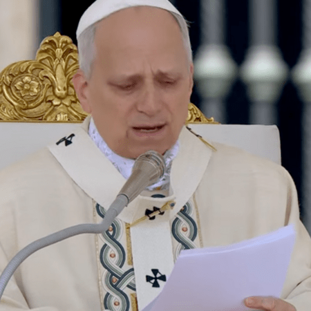 Πάπας Λέων: «Είμαι αδελφός και υπηρέτης σας» - Χιλιάδες πιστοί στην τελετή ενθρόνισής του