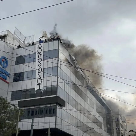 Αθώα 25 μέλη του Ρουβίκωνα για το πανό στην Hellenic Train