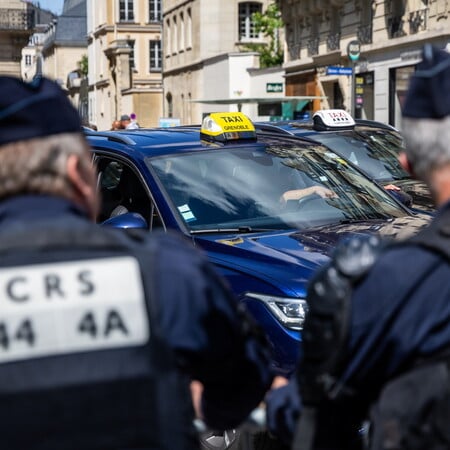 Απεργοί οδηγοί ταξί στο Παρίσι απειλούν να αποκλείσουν το Ρολάν Γκαρός