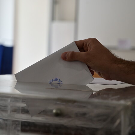 Pulse: Στις 15,5 μονάδες το προβάδισμα ΝΔ - Με 13,5% ΠΑΣΟΚ και Πλεύση Ελευθερίας