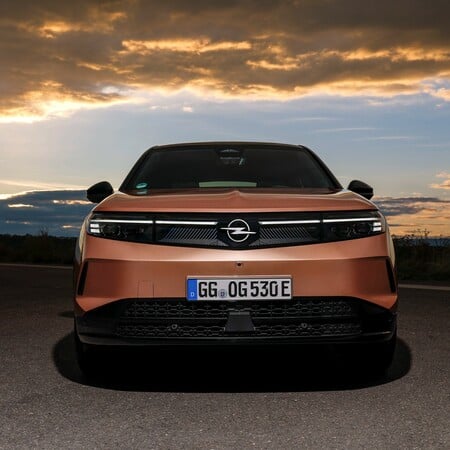 Τα ηλεκτρικά μοντέλα της Opel είναι οικογενειακή υπόθεση